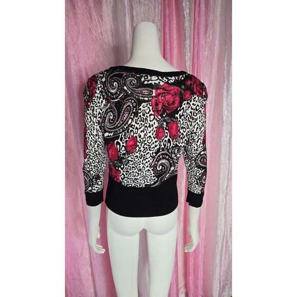White House Black Market Rose Floral Rhinestone Snap Sweater Size Medium - Picture 8 of 14